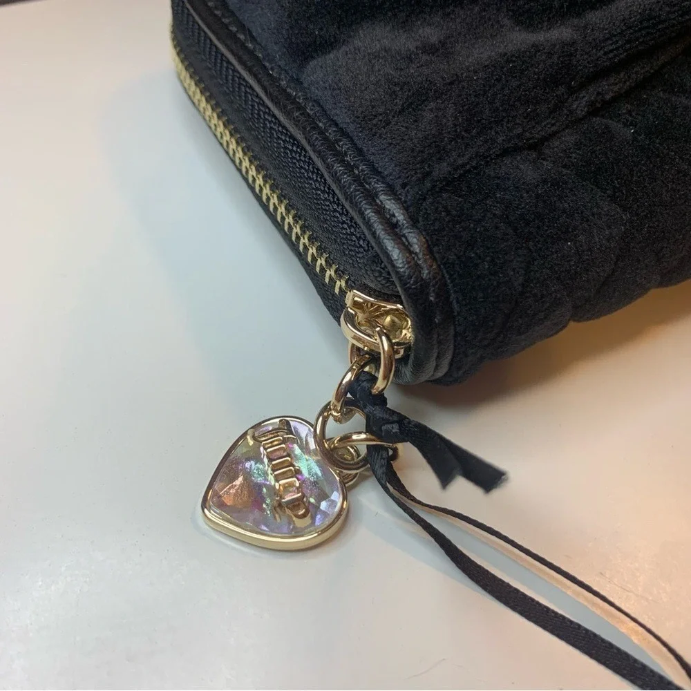 NWT Juicy Couture Tied With a Bow Large Zip Around Wallet